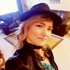 Meet your Posher, Britt